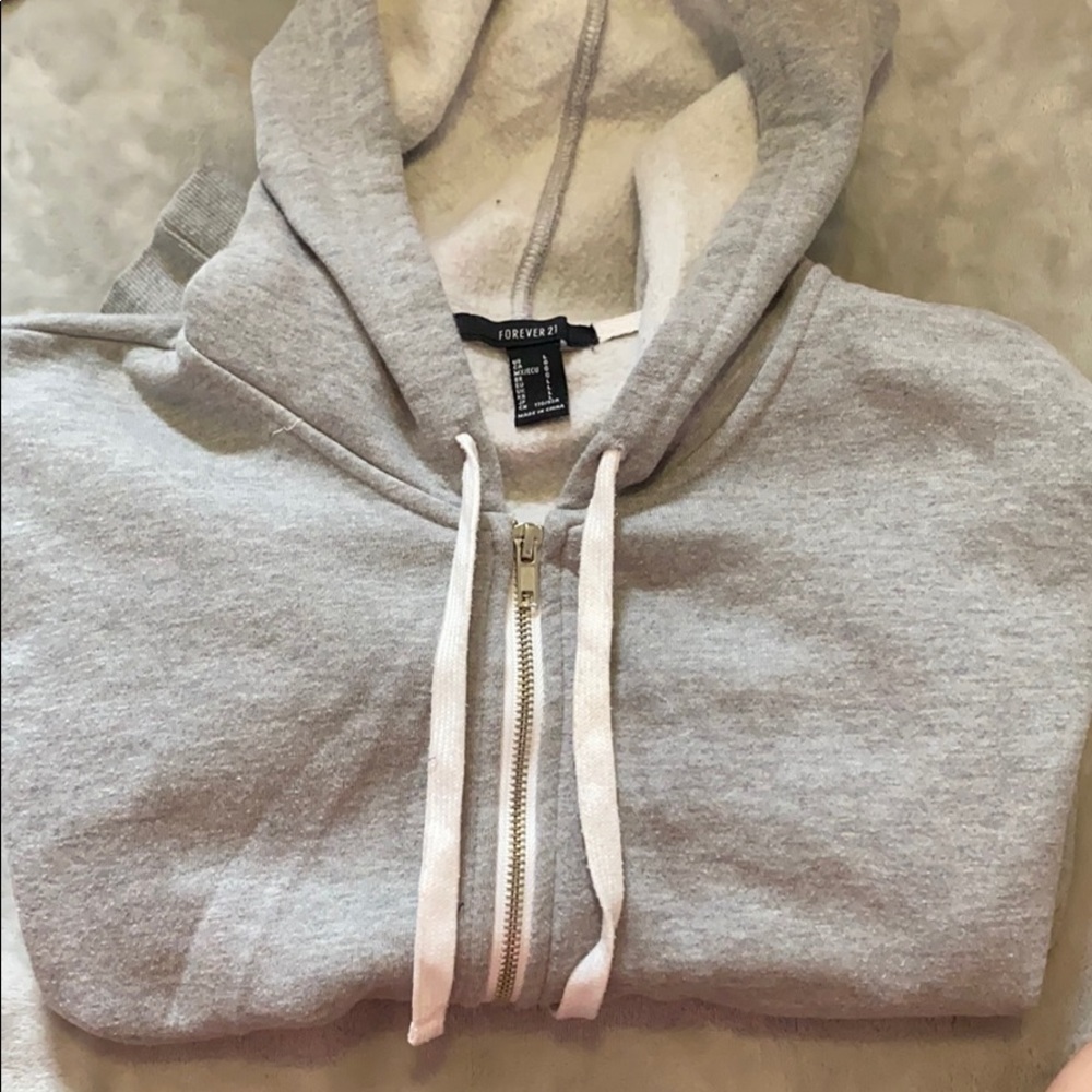 cropped gray zip up hoodie